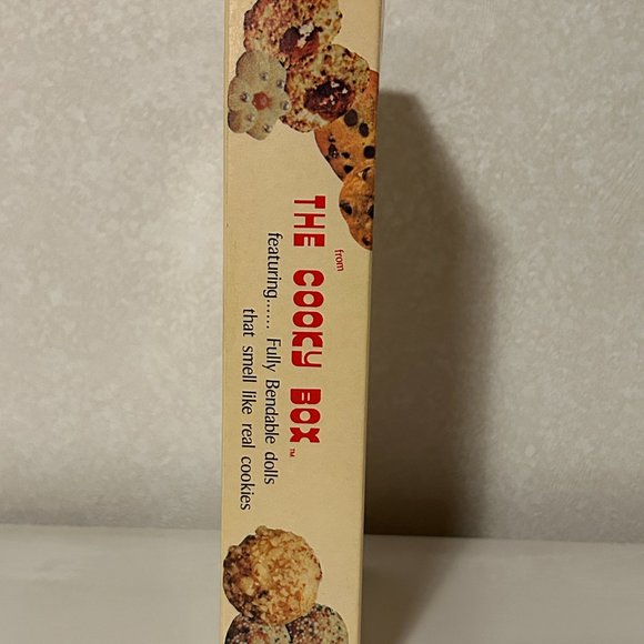 NIB Vintage THE COOKY BOX Fortune Cooky Smells like Almond Bendable Doll - Picture 5 of 6